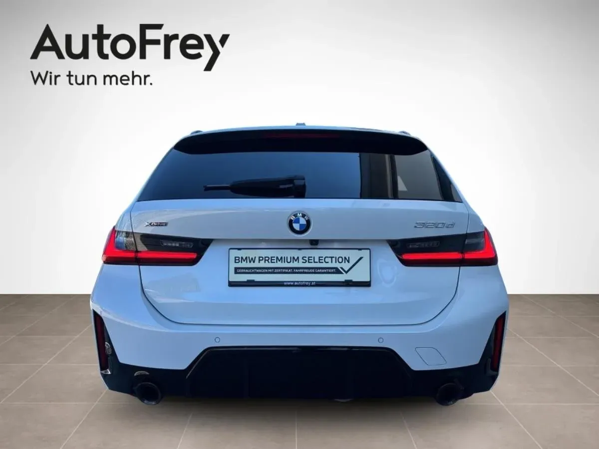 BMW 3 Series 2024 photo 3