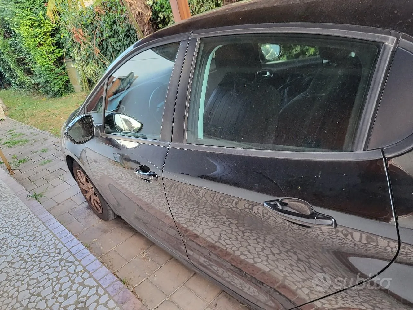 Peugeot 208 2016 photo 4