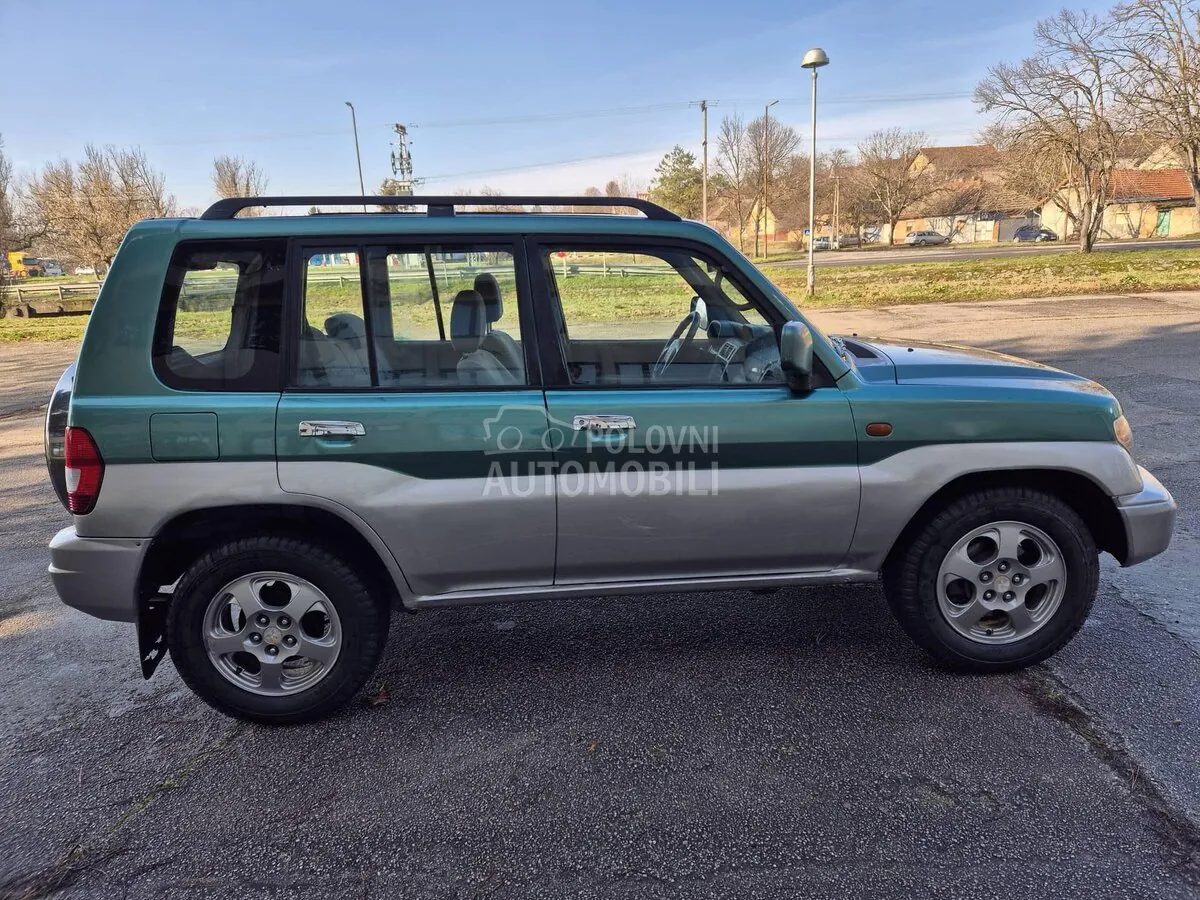 Mitsubishi Pajero 2002 photo 5