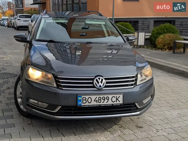 Volkswagen Passat 2011 photo 4