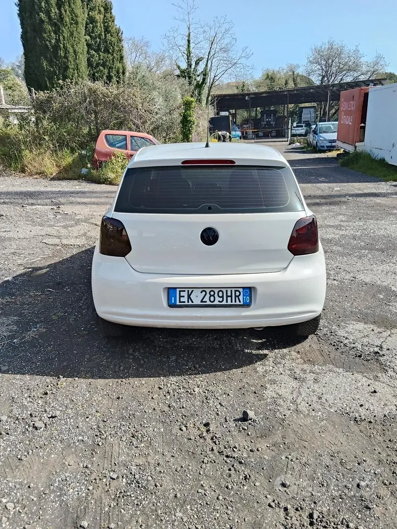 Volkswagen Polo 2011 photo 4