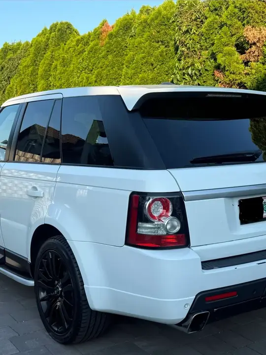 Land Rover Range Rover Sport 2012 photo 3
