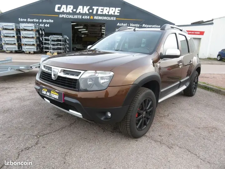 Dacia Duster 2010 photo 2