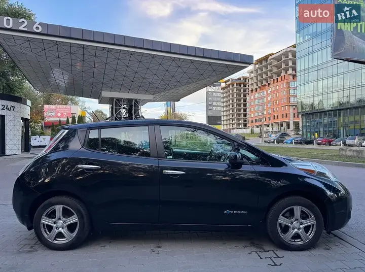 Nissan Leaf 2015 photo 3