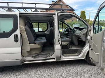 Renault Trafic 2011 photo 2
