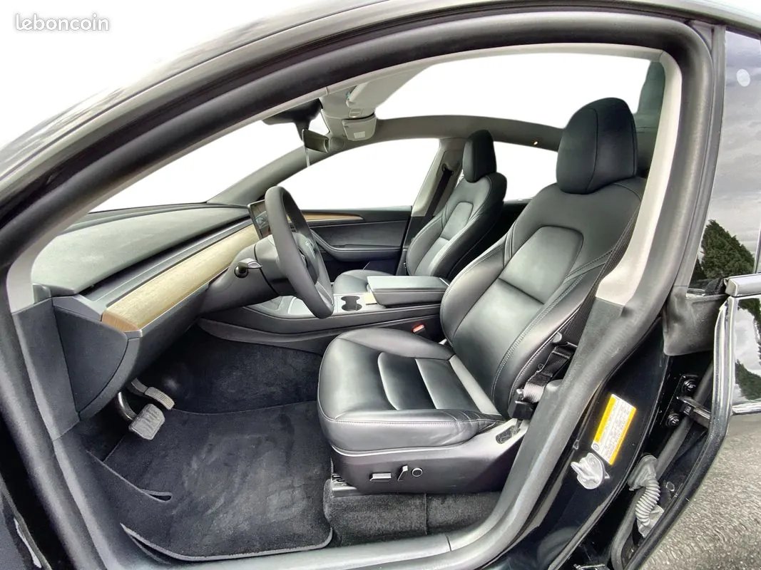 Tesla Model Y 2023 photo 4