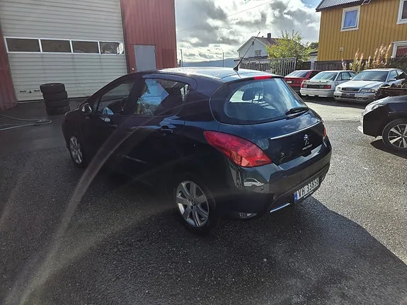Peugeot 308 2011 photo 4