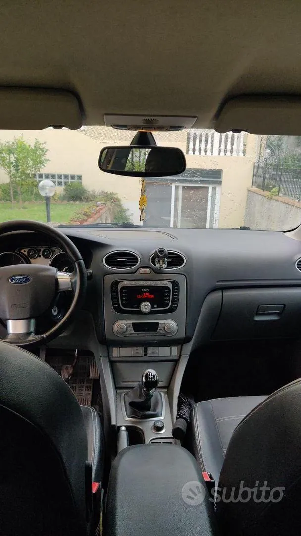 Ford Focus 2009 photo 4