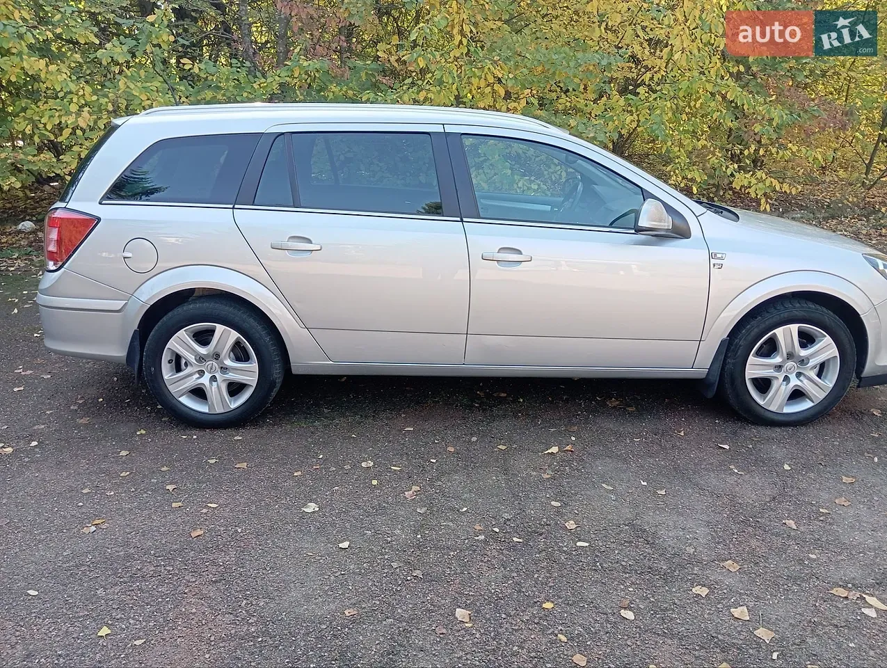 Opel Astra 2010 photo 3