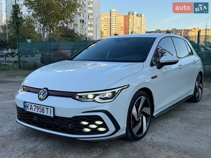Volkswagen Golf Gti 2023 photo 2