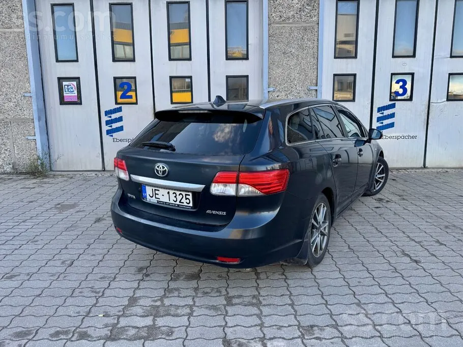 Toyota Avensis 2013 photo 4