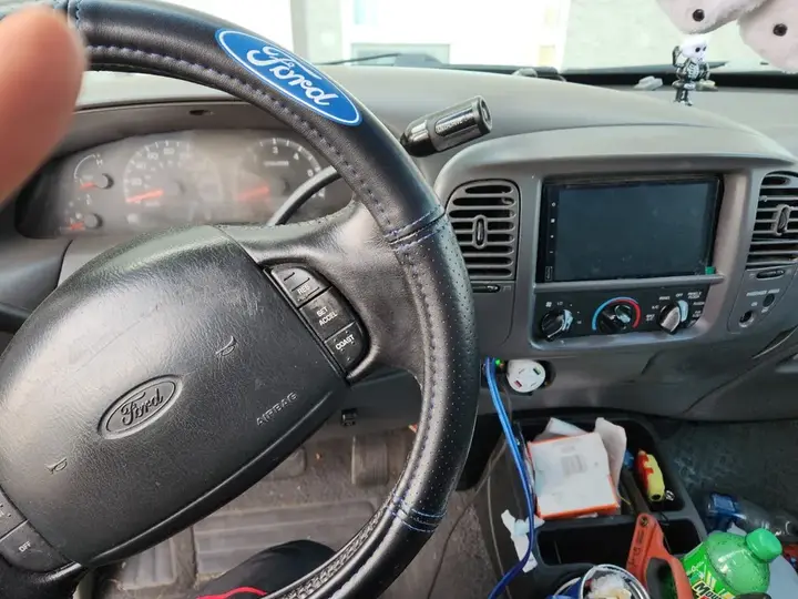 Ford F-150 2010 photo 2