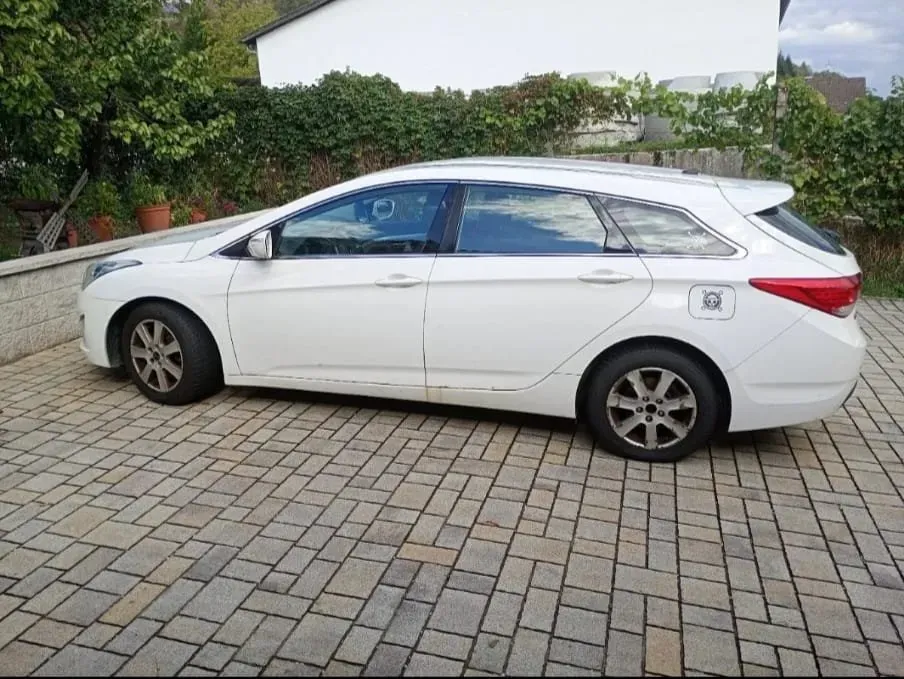 Hyundai I40 2011 photo 2