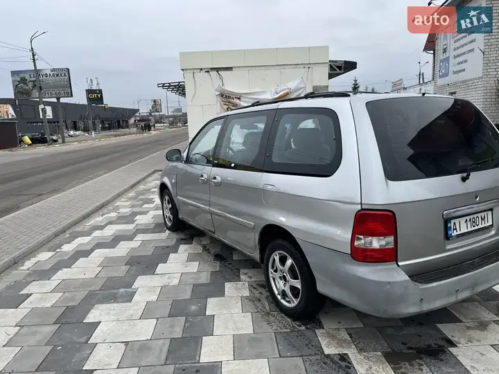Kia Carnival 2003 photo 5