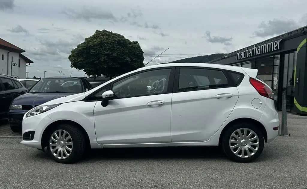 Ford Fiesta 2013 photo 2