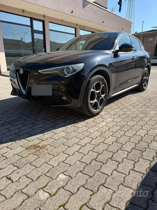 Alfa Romeo Stelvio 2018 photo 2