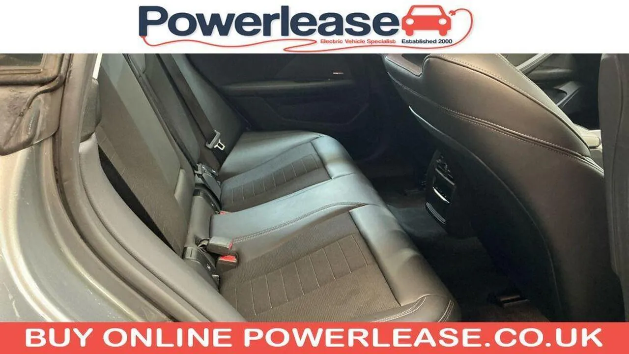 BMW I4 2022 photo 5