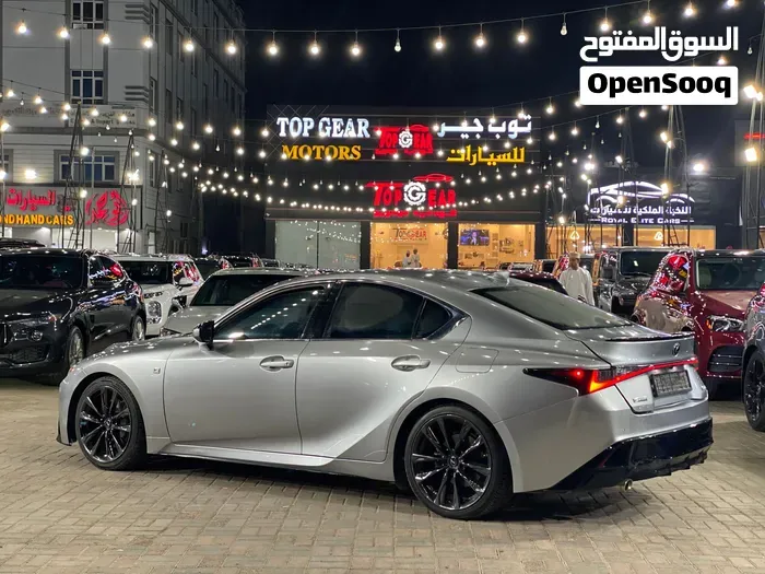 Lexus Is 350 2021 photo 3
