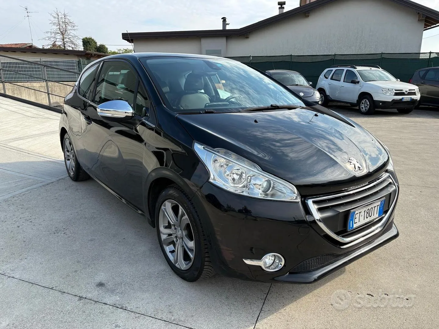 Peugeot 208 2014 photo 3