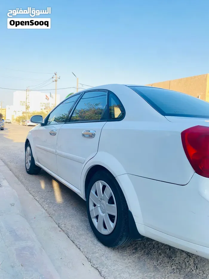 Chevrolet Optra 2011 photo 5