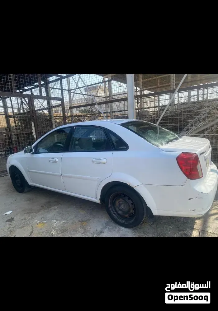 Chevrolet Optra 2011 photo 4