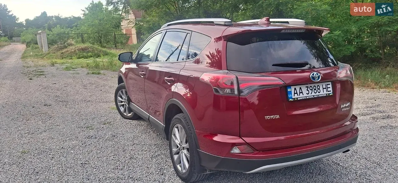 Toyota Rav4 2018 photo 2