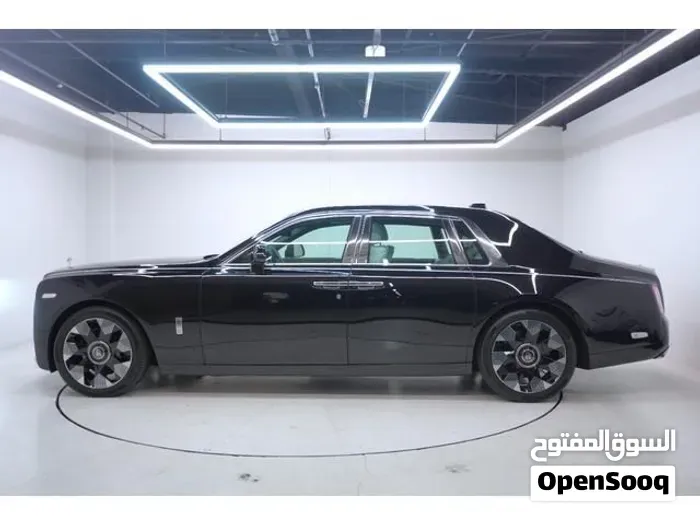 Rolls-Royce Phantom 2026 photo 4