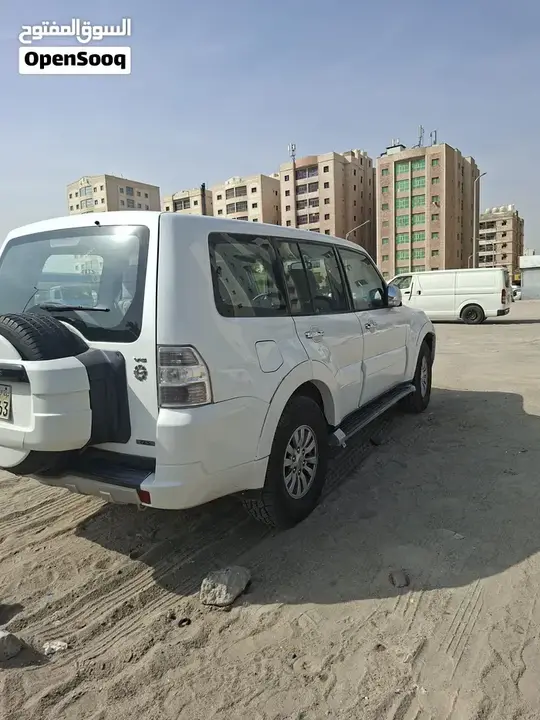 Mitsubishi Pajero 2014 photo 2