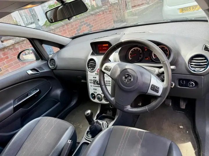 Vauxhall Corsa 2012 photo 5