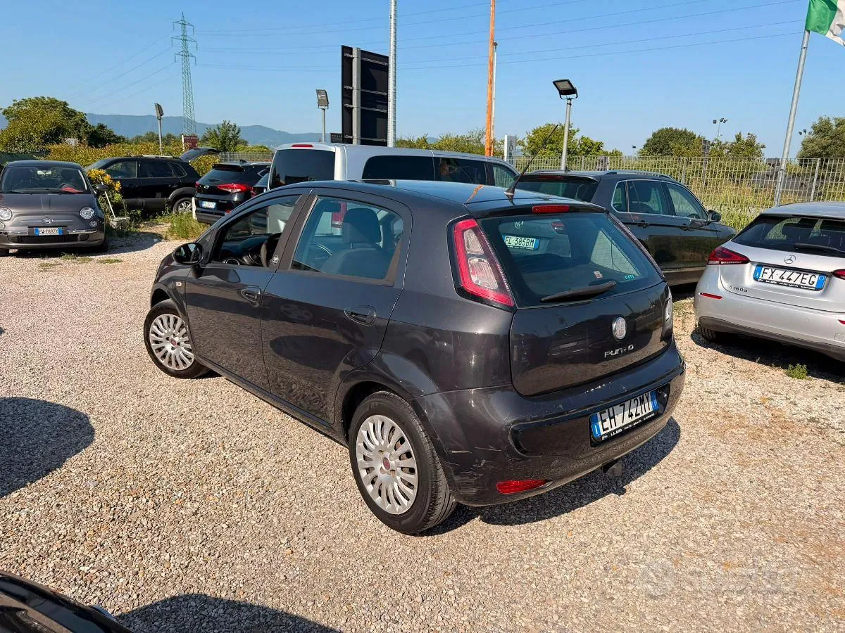 Fiat Punto Evo 2011 photo 3