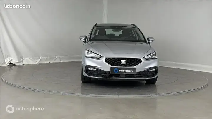 Seat Leon 2023 photo 2