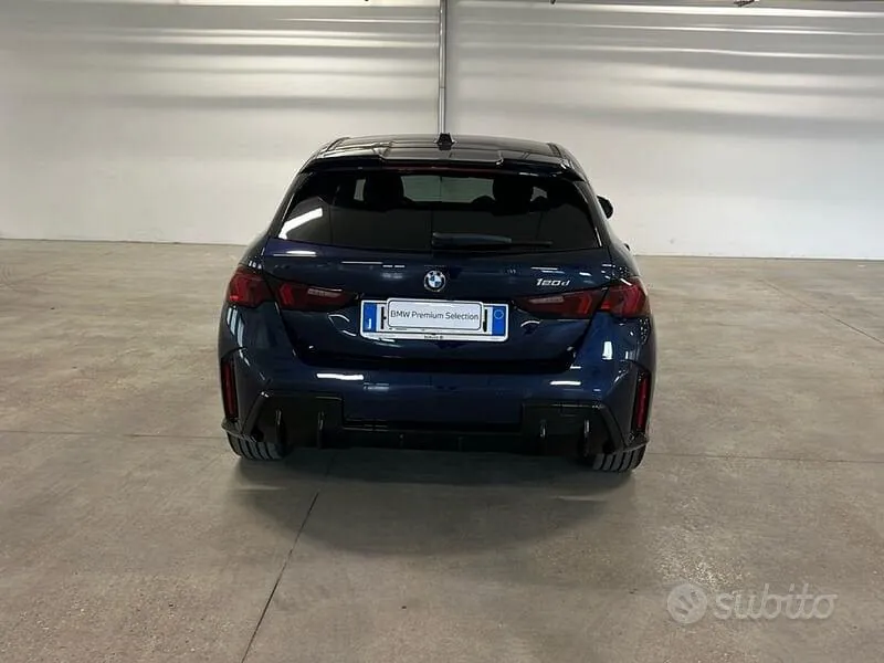 BMW 1 Series 2026 photo 4
