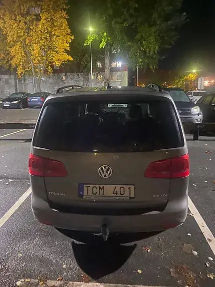 Volkswagen Touran 2011 photo 3