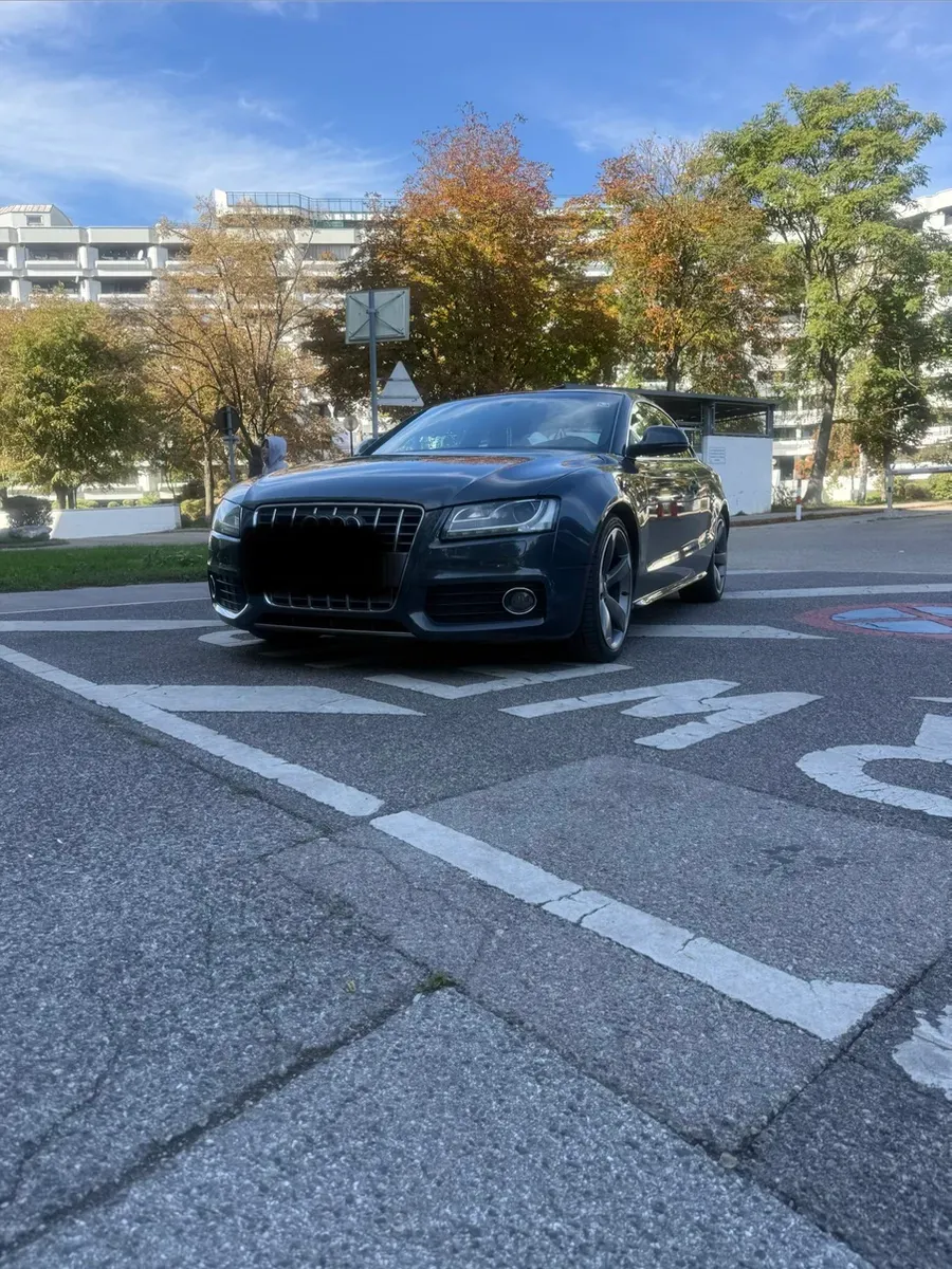 Audi A5 2009 photo 2