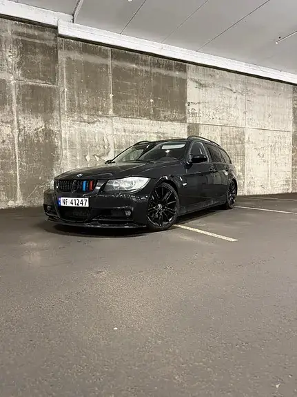 BMW 318D 2006 photo 2