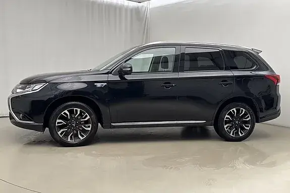 Mitsubishi Outlander 2017 photo 2