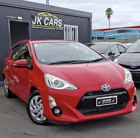 Toyota Aqua 2015 photo 2