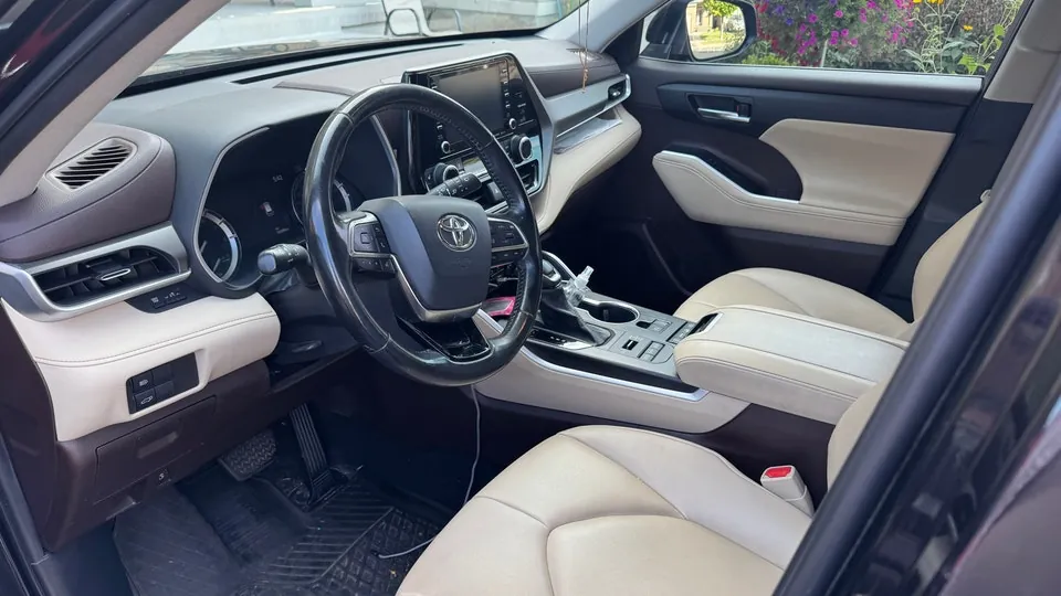 Toyota Highlander 2020 photo 2