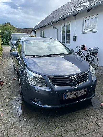Toyota Avensis 2011 photo 5