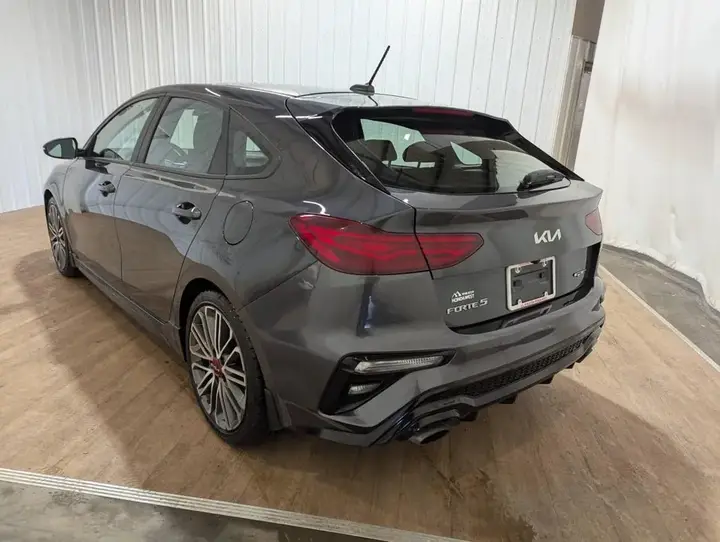 Kia Forte5 2023 photo 5