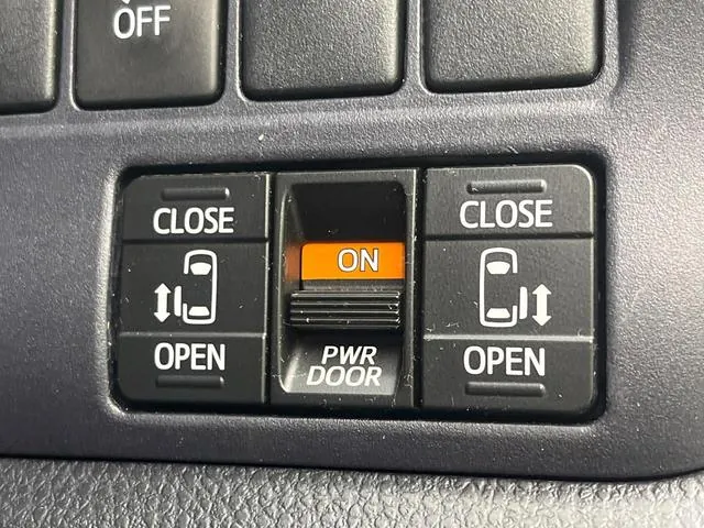 Toyota Voxzie 2015 photo 3
