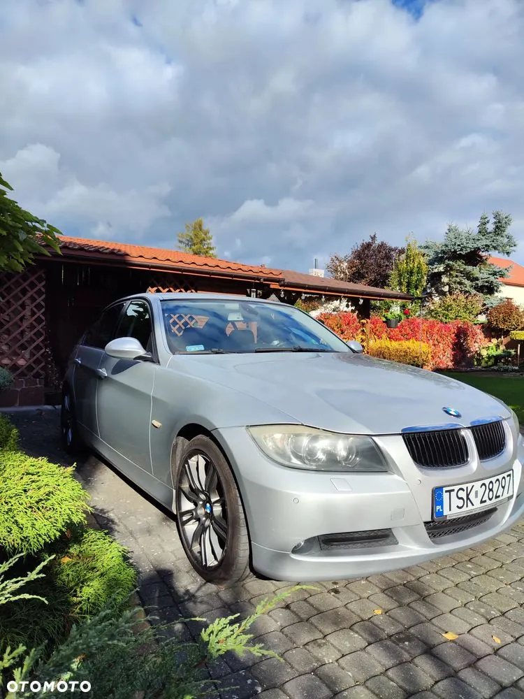 BMW E90 2008 photo 5