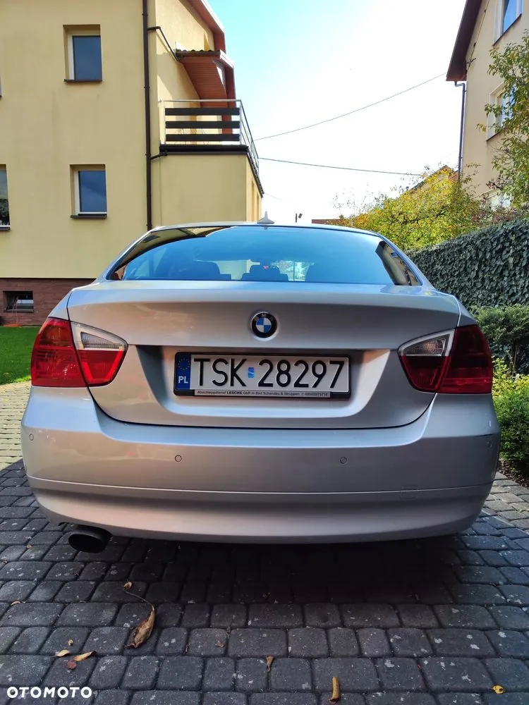 BMW E90 2008 photo 3