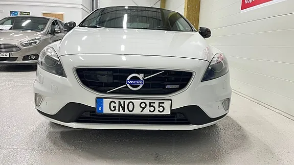 Volvo V40 2015 photo 2