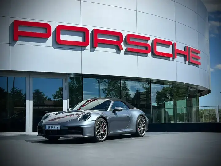 Porsche 911 2025 photo 3
