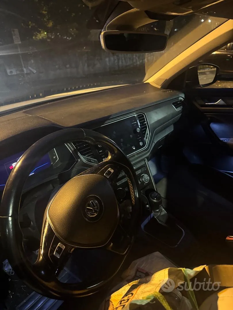 Volkswagen T-Roc 2019 photo 5