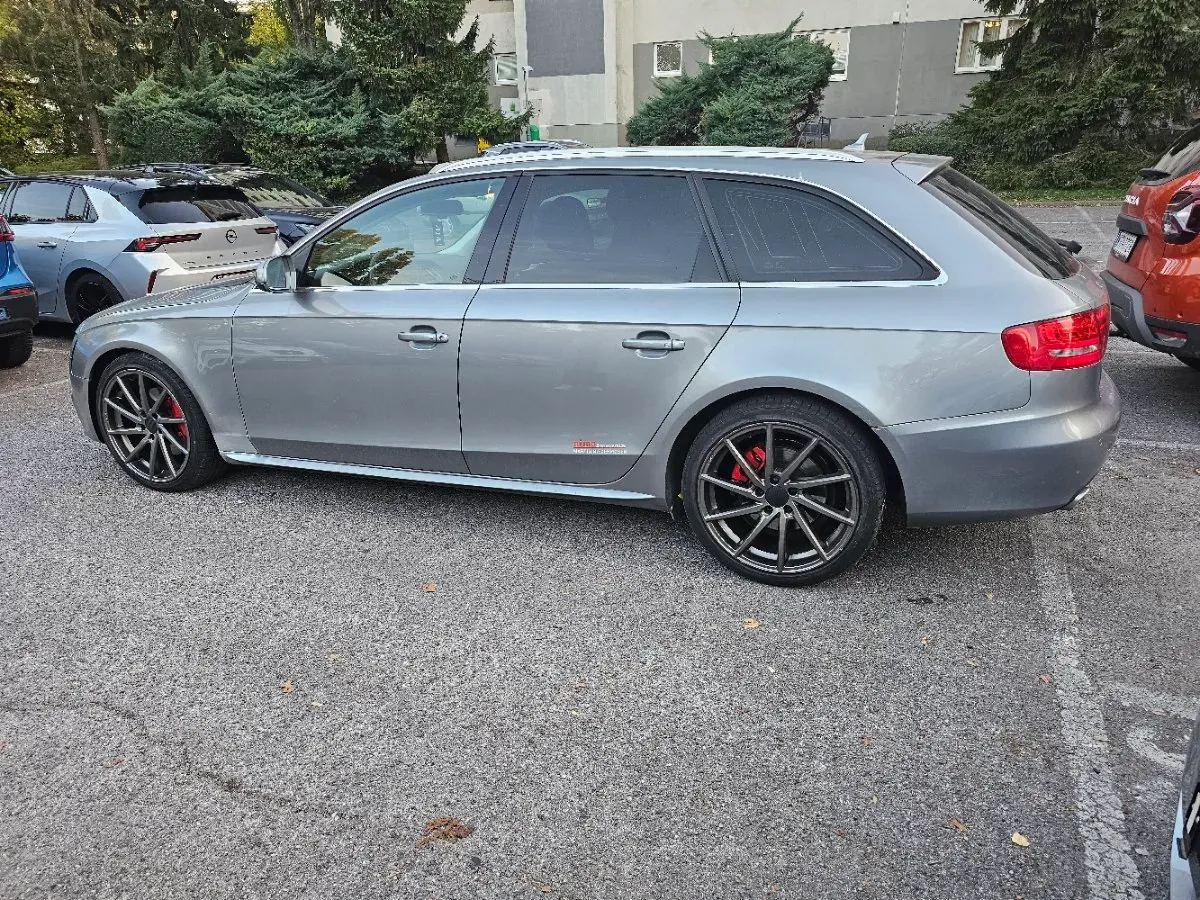 Audi A4 2010 photo 3