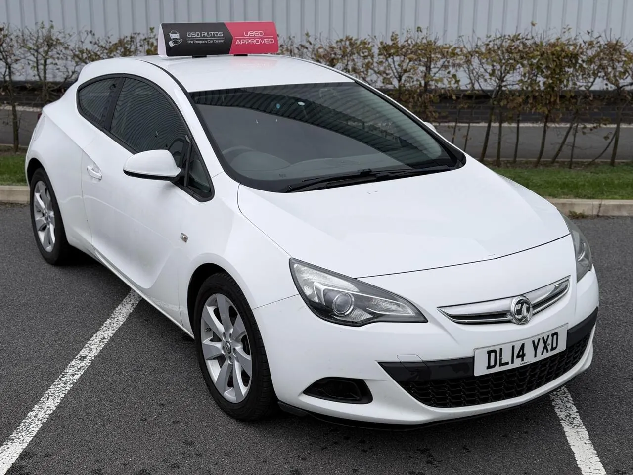 Vauxhall Astra Gtc 2014 photo 4