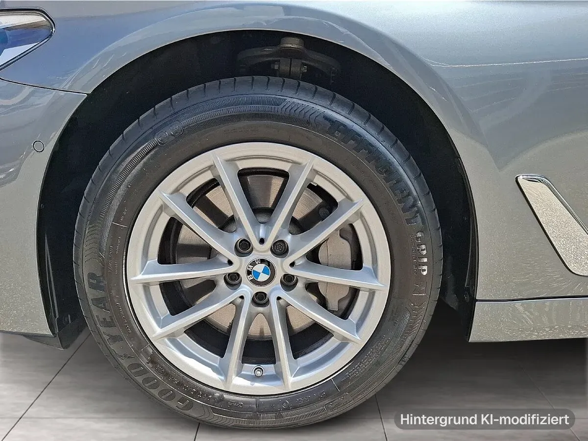 BMW 5 Series 2020 photo 3