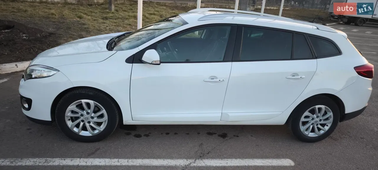 Renault Megane 2013 photo 2